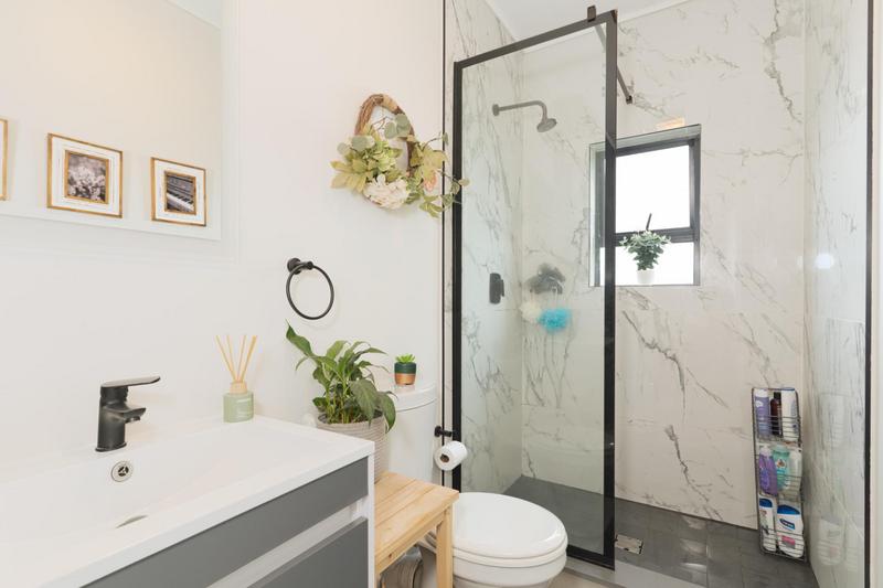 2 Bedroom Property for Sale in The Huntsman Western Cape